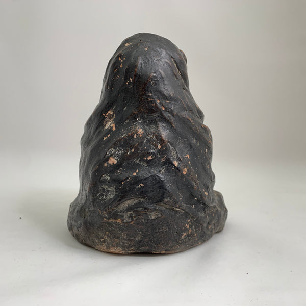 Antique Japanese Hooded Daruma Figure – Black Lacquered Clay Buddhist Sculpture – Meiji Period (Attributed)