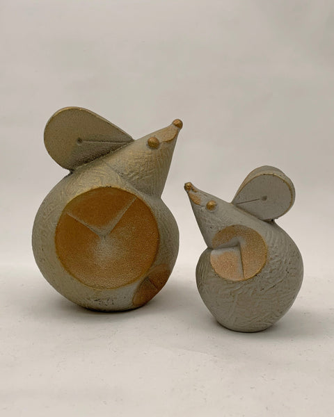Pair of signed Japanese modern mouse sculptures by Sotaro Saegusa with pale textured finish and warm gold-toned accents.